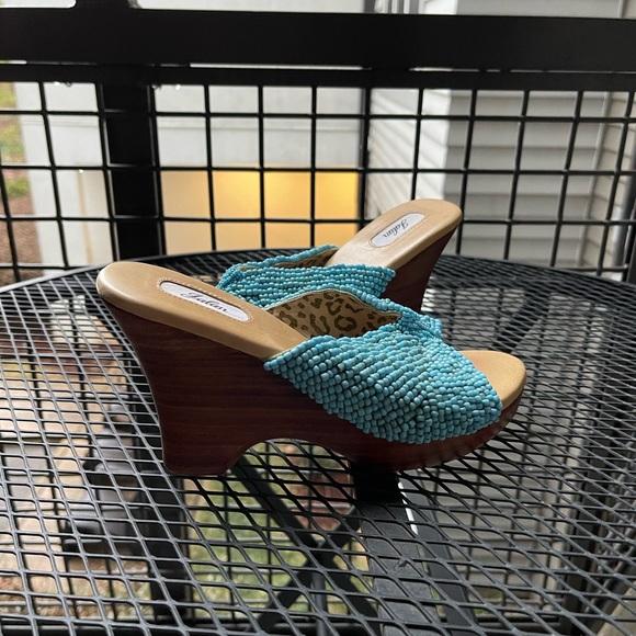 Vintage Beaded Heels - Picture 2 of 3